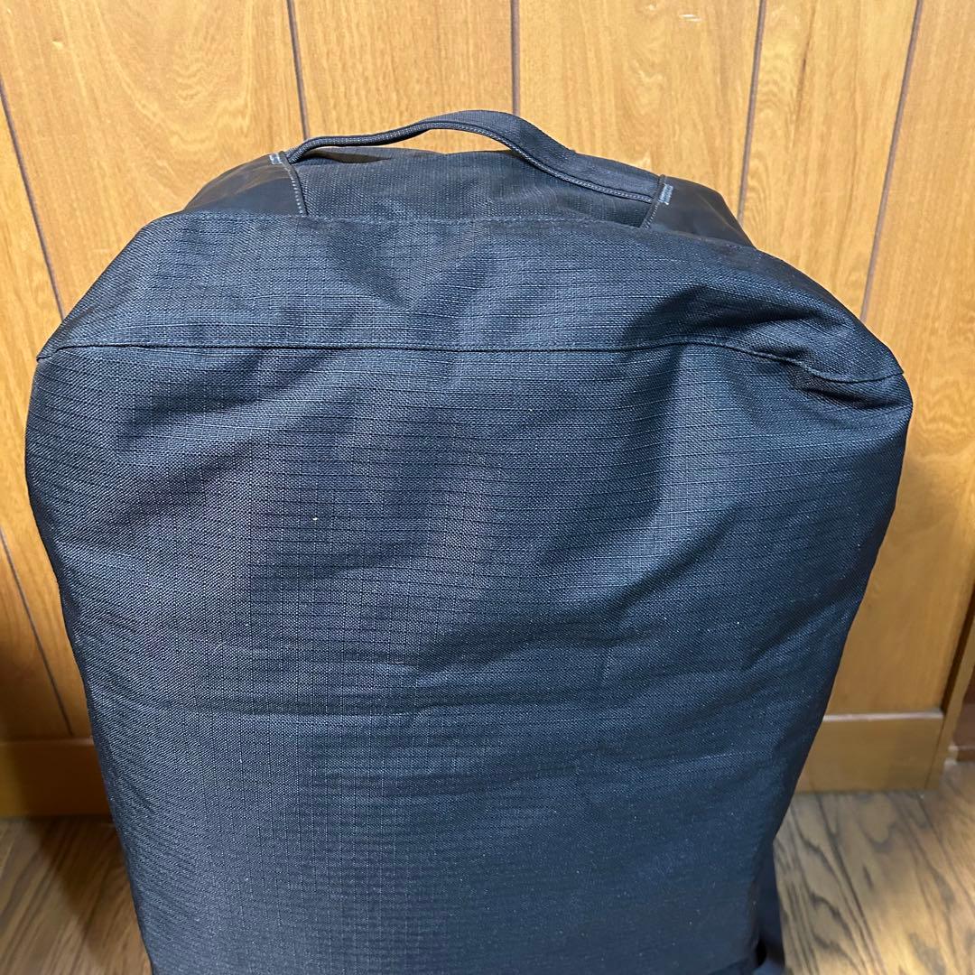 patagonia ブラックホール　70 ダッフルバッグ