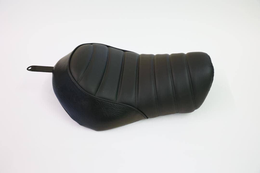 ハーレー純正　スポーツスターシート　883N　 XL883N IRON