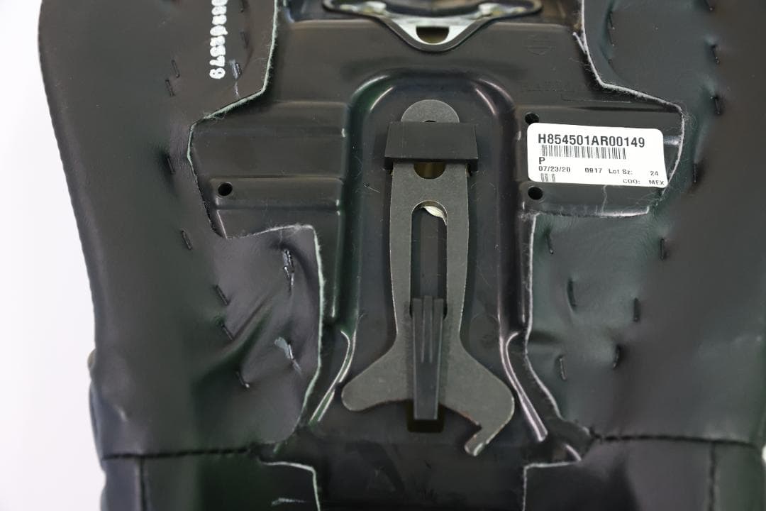 ハーレー純正　スポーツスターシート　883N　 XL883N IRON