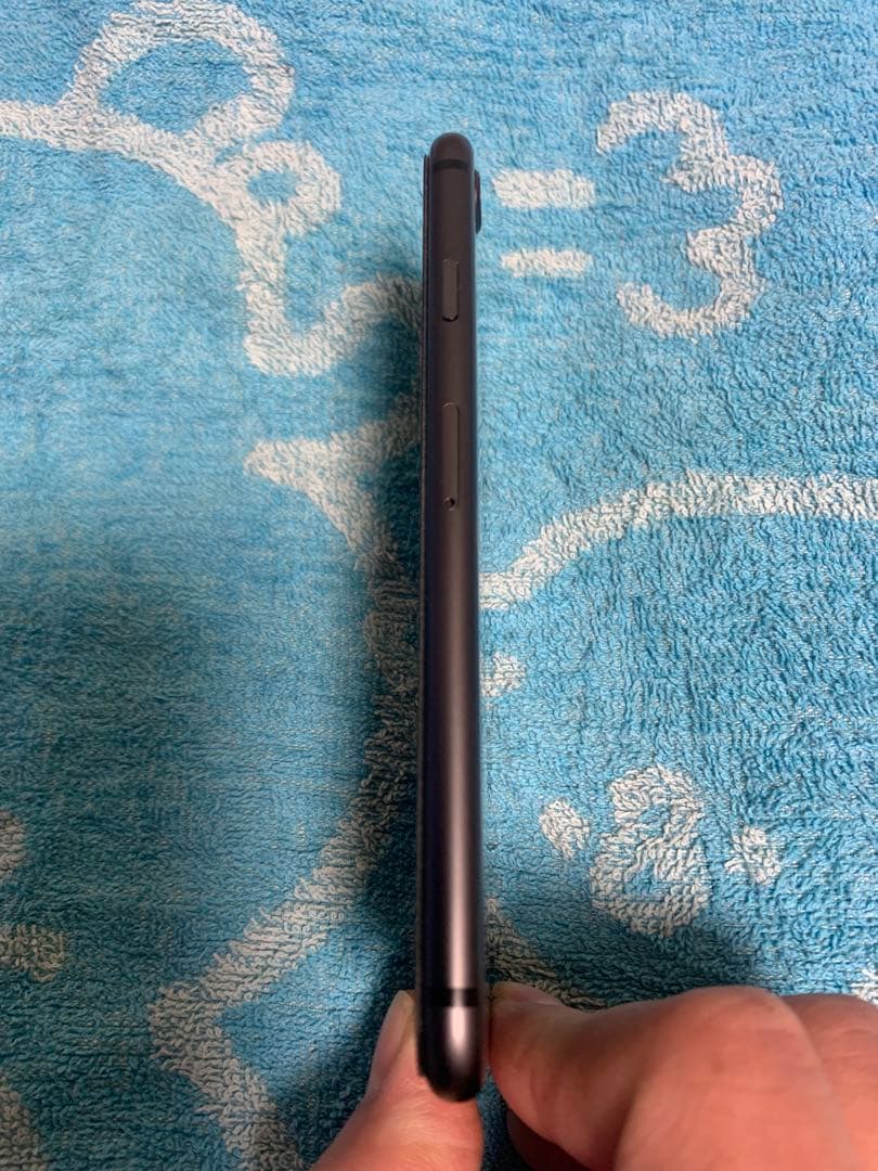 【完動品、美品、SIMフリー】Apple iPhone 8 スペースグレー 本体