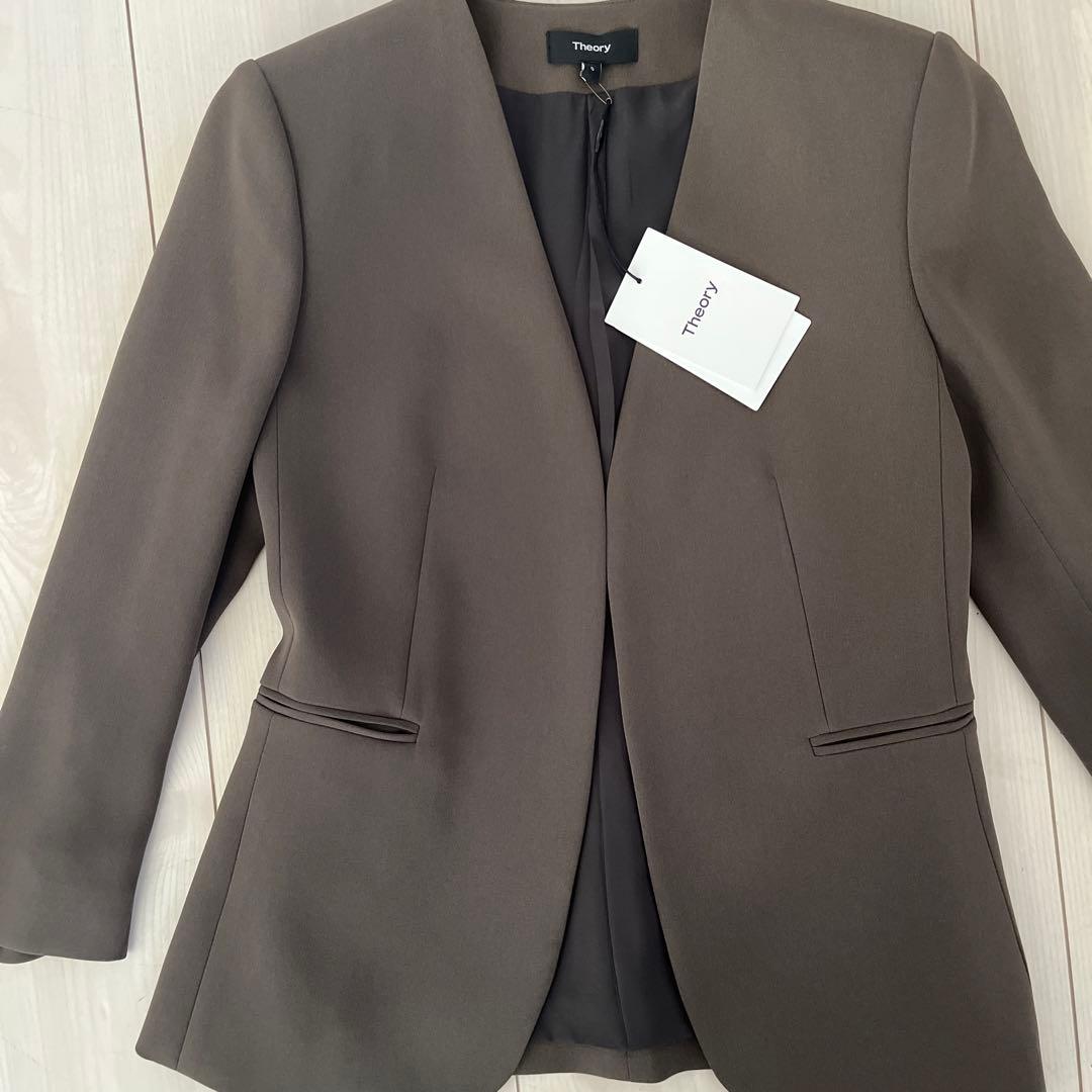 Theory ノーカラー　ビジネススーツ