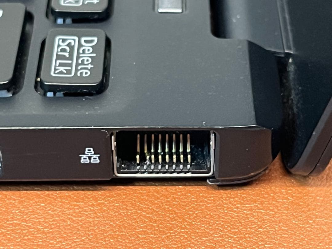 ジャンク LIFEBOOK U9311 i5-1145G7 8G 256GB