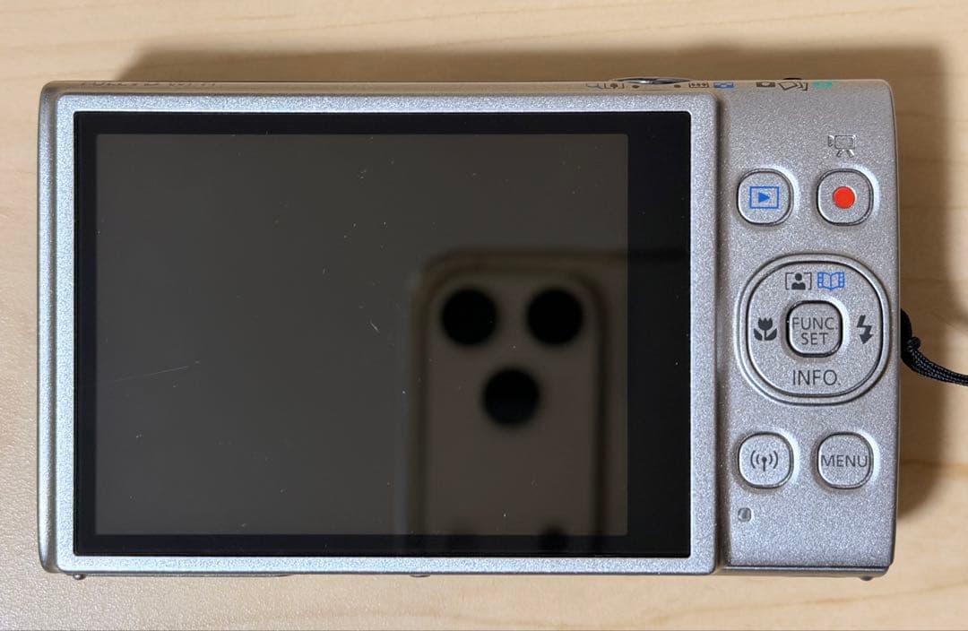 美品　Canon IXY 650 コンパクトデジタルカメラ