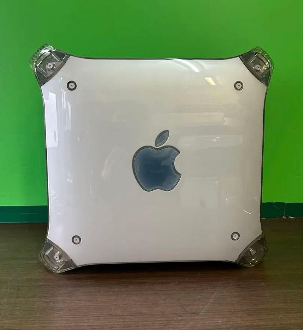 Apple power Mac G4 デュアルCPU500 MHzと黒キーボード