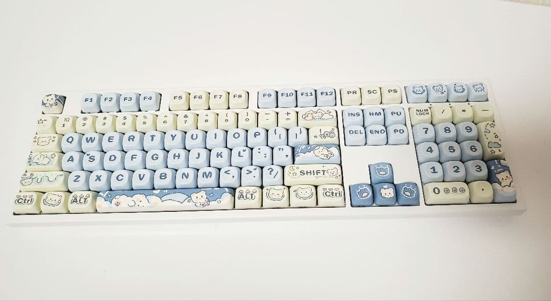 メカニカルキーボード　108KEY、青軸、US配列