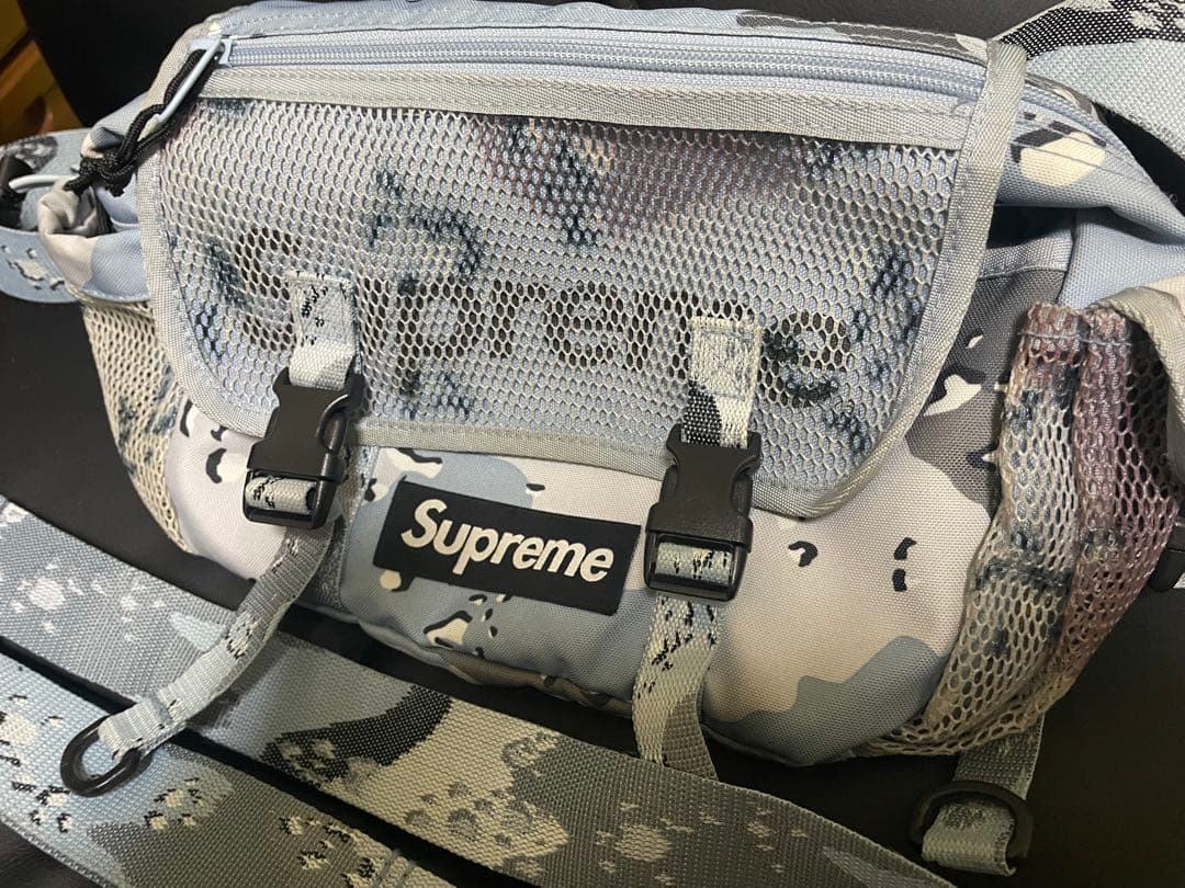 と*ち様 Supreme メッセンジャーバッグ グレー迷彩