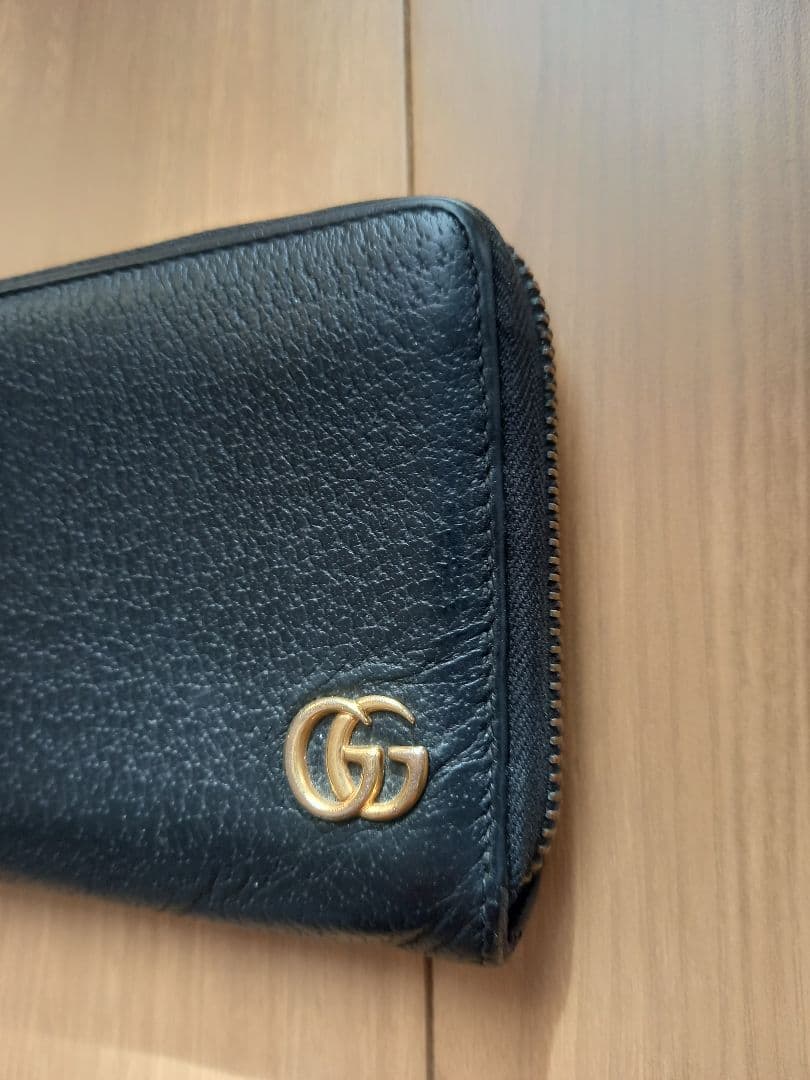 最終値下げ価格 Gucci 黒レザー長財布 GGロゴ付き