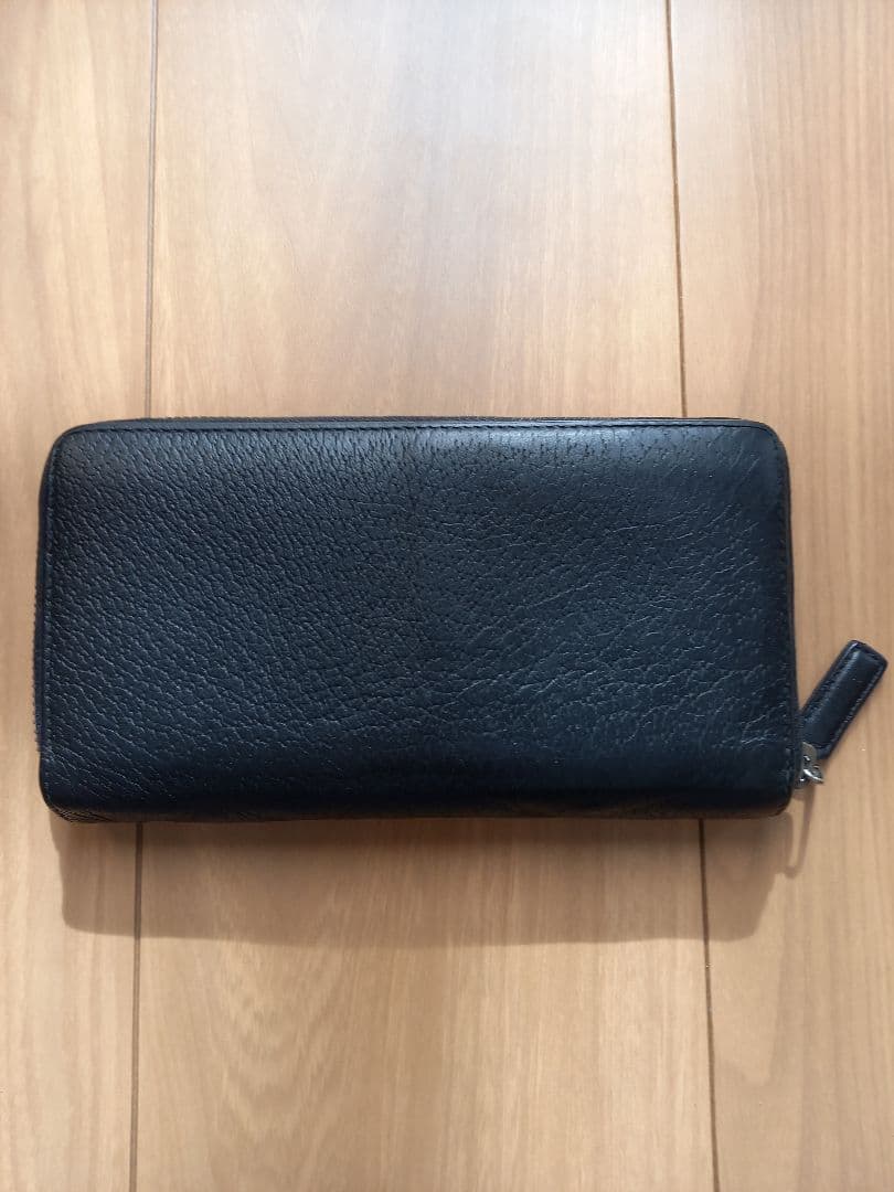 最終値下げ価格 Gucci 黒レザー長財布 GGロゴ付き