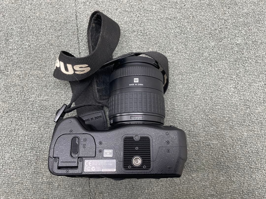 OLYMPUS オリンパス E-300 デジタル一眼レフカメラ