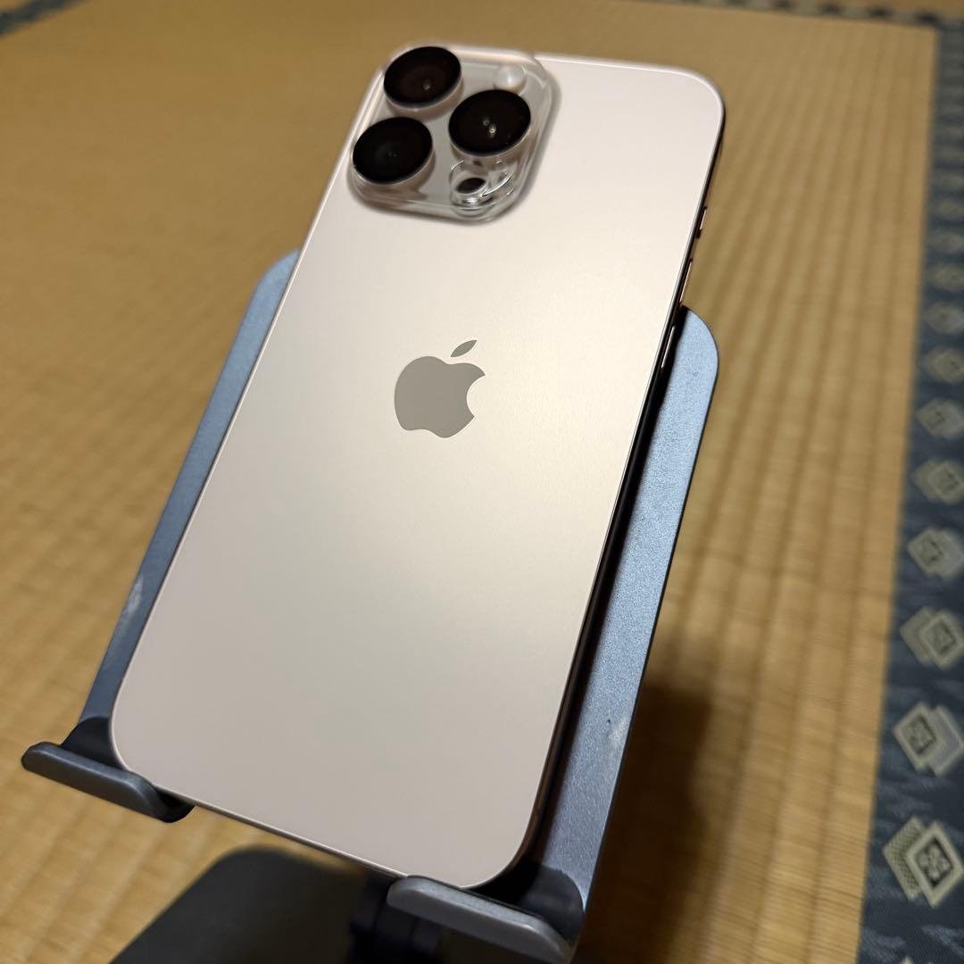 iPhone 16 pro max バッテリー最大容量100%(実質101%)