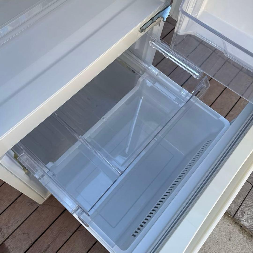 送料込 AQUA 冷蔵庫（157L・右開き） 2ドア ミルク AQR-16D