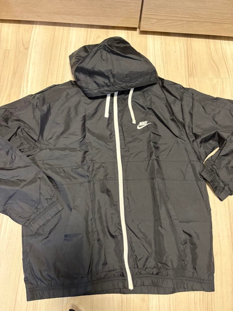 Nike ランニングウェア　ナイロンジャケット　ヴェイパーフライ　ショックス