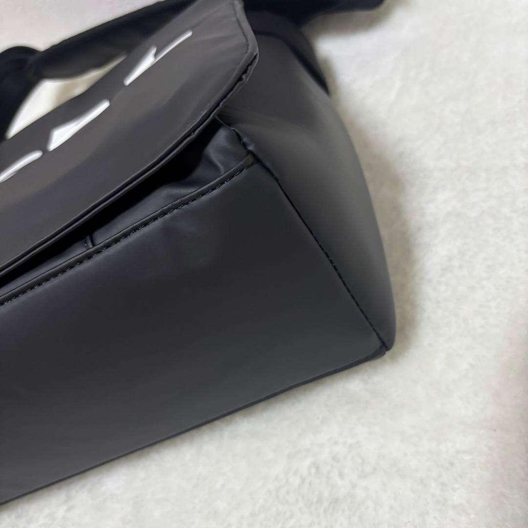 未使用級　DIESEL ディーゼル　メッセンジャーバッグ　ブラック　ビッグロゴ