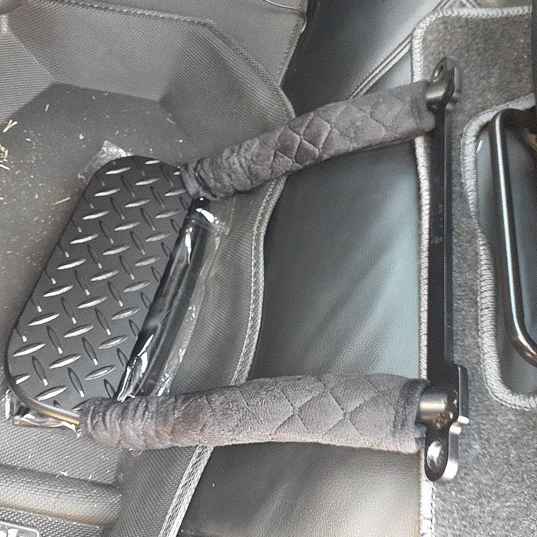 ハイエース用フットレスト