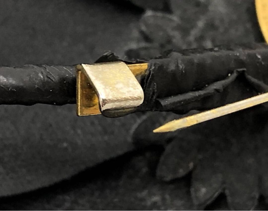 T01/156 CHANEL シャネル ブローチ カメリア CCマーク パテント