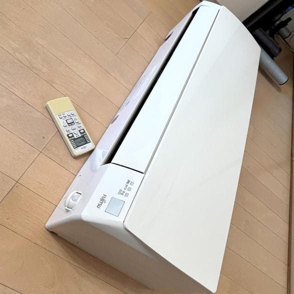 6畳用　富士通　AS-J22D-W　2014年製　美品　エアコン　禁煙　神奈川発