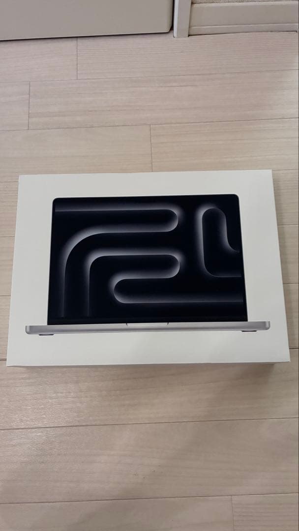 美品 MacBookPro M4Pro 24GB 1TB シルバー