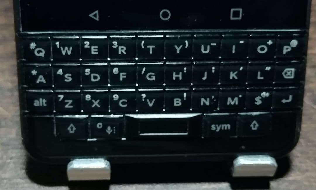 スマートフォン本体 BlackBerry KEYone BBB100-7