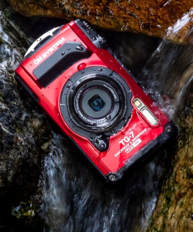 OM SYSTEM TG-7 ブラック 本体