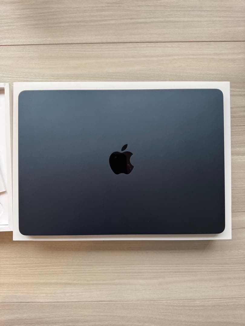 macbookair m2 13.6インチ 256GB ミッドナイト