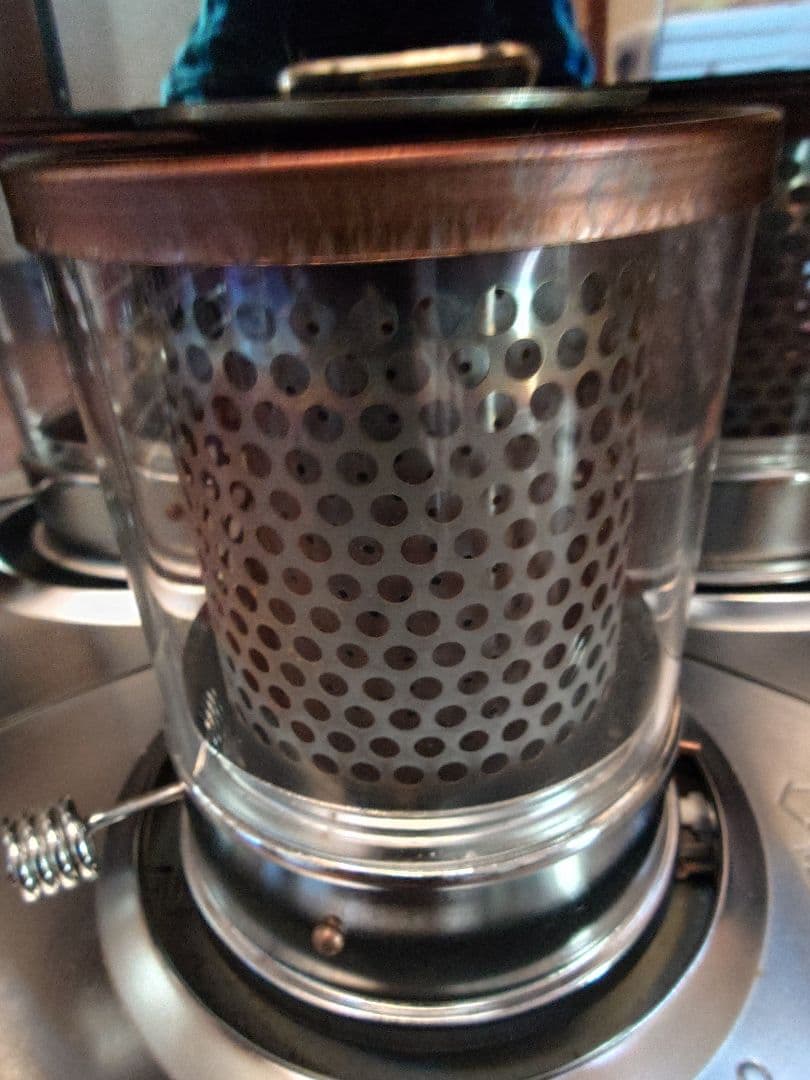 アラジン製石油ストーブ一度使用のみです。