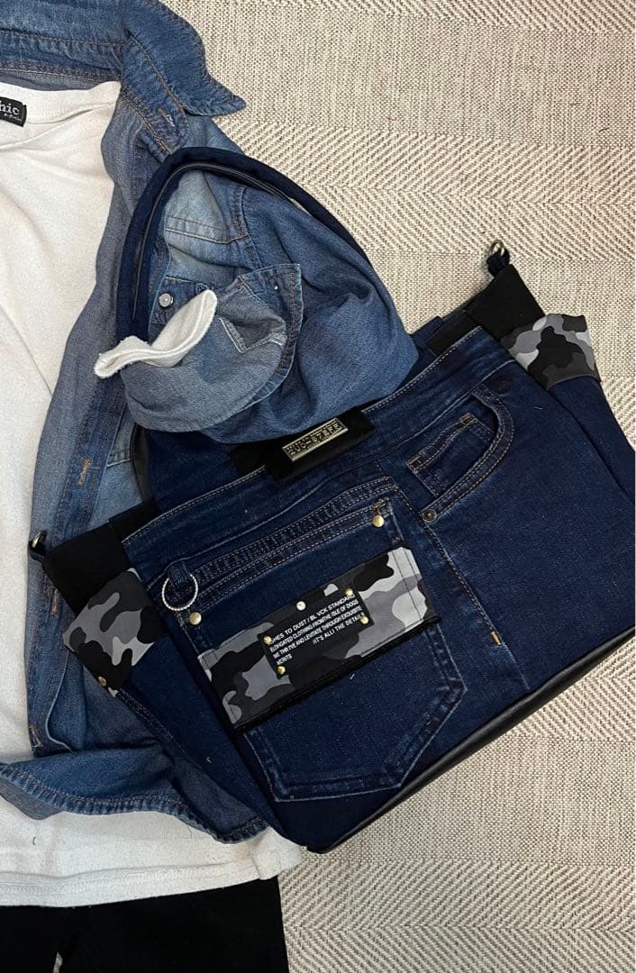 ぴょん大きめデニムリメイクバッグ（LL）No.796☆トートバッグ