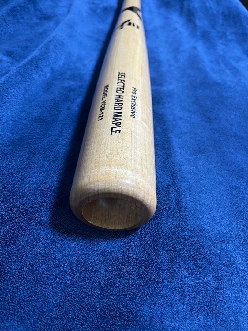 ヤナセ　硬式木製バット　121