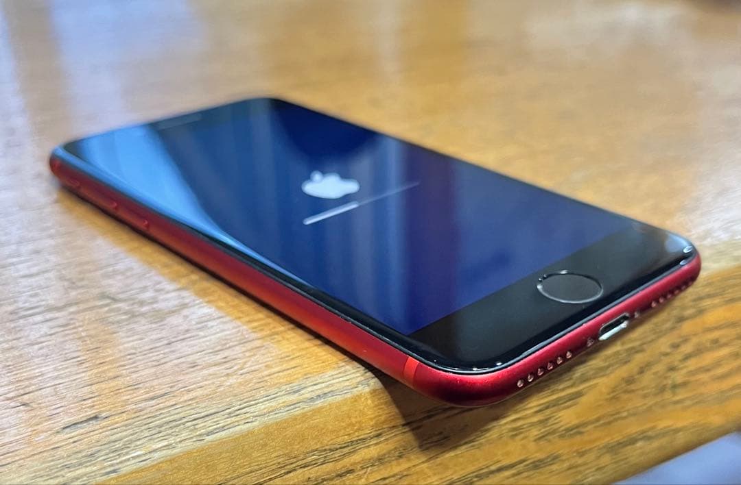 Apple iPhone SE (第2世代) 赤　良品　割れなし　バッテリ74%