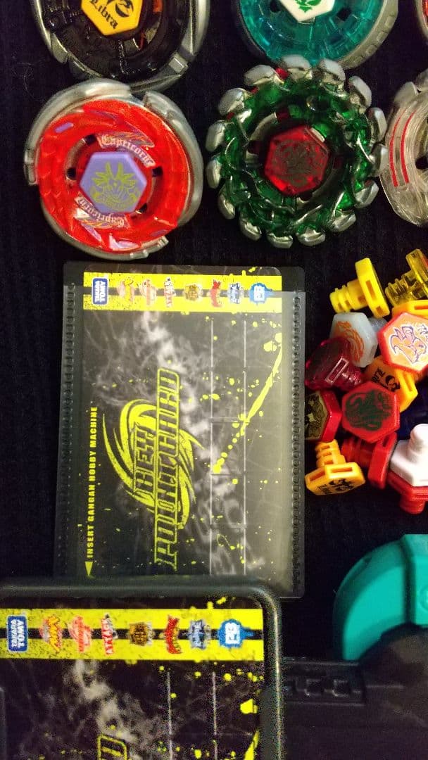 【人気】ベイブレード+パーツ等 引退品まとめ売り