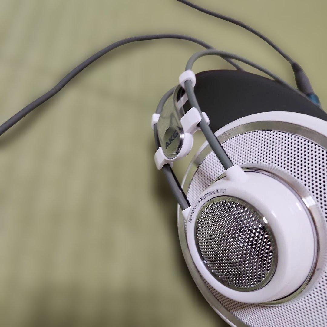 akg K701有線ヘッドホン　モニターヘッドホン