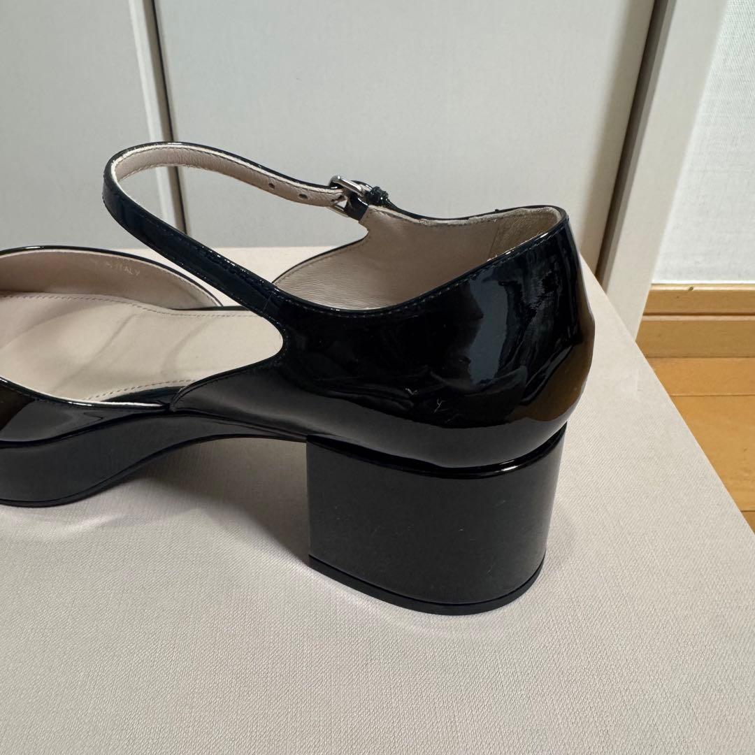 【miumiu】メリージェーンパンプス