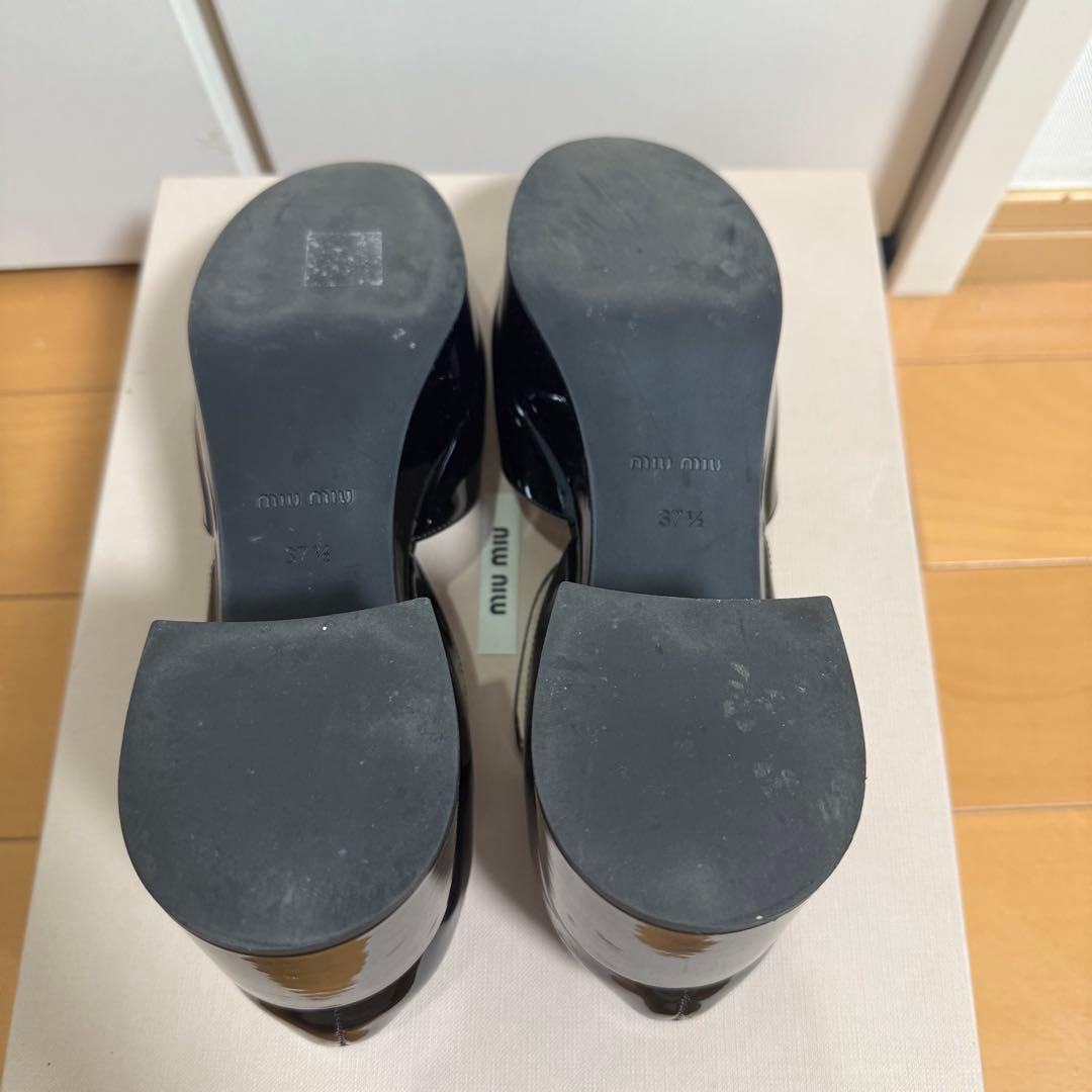 【miumiu】メリージェーンパンプス