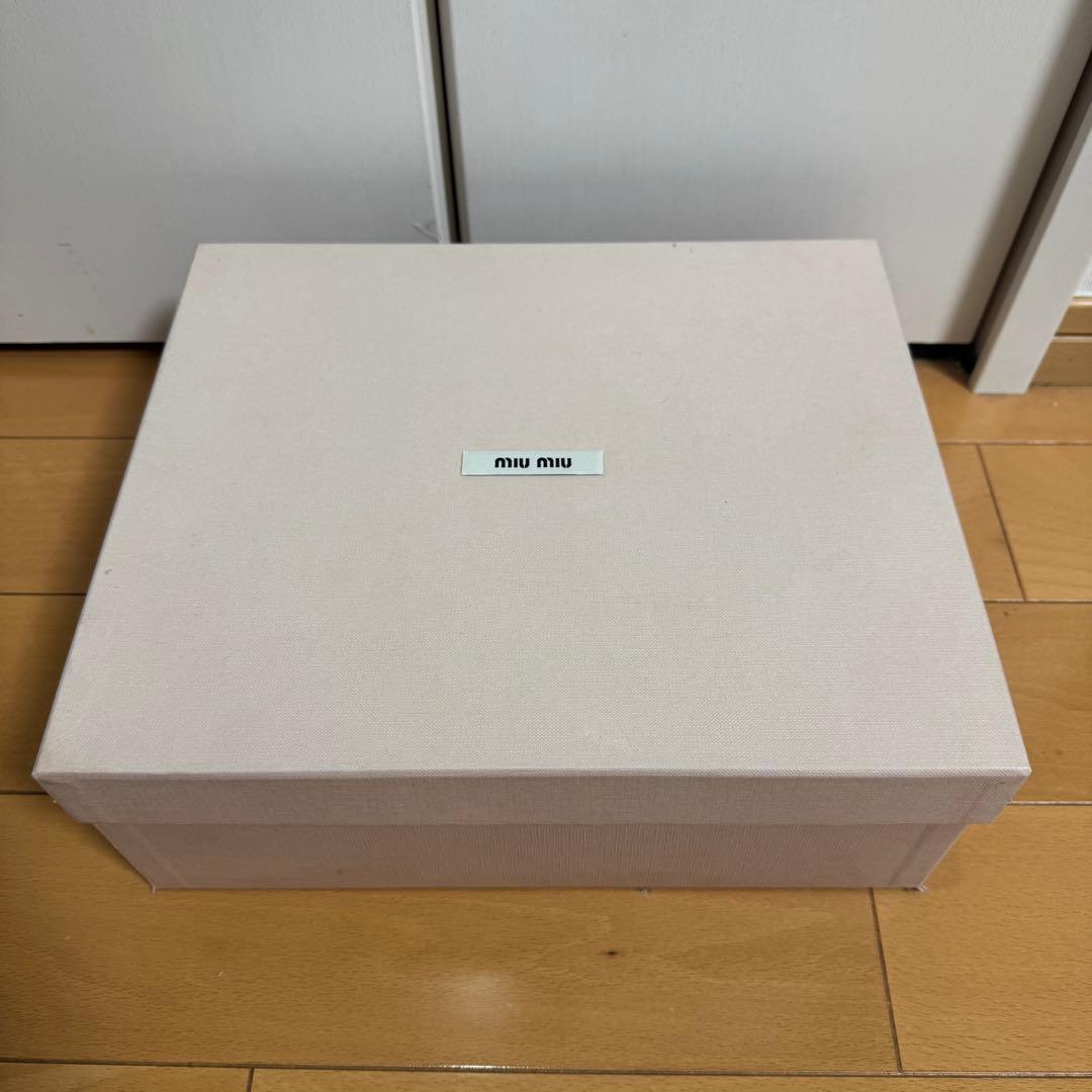 【miumiu】メリージェーンパンプス