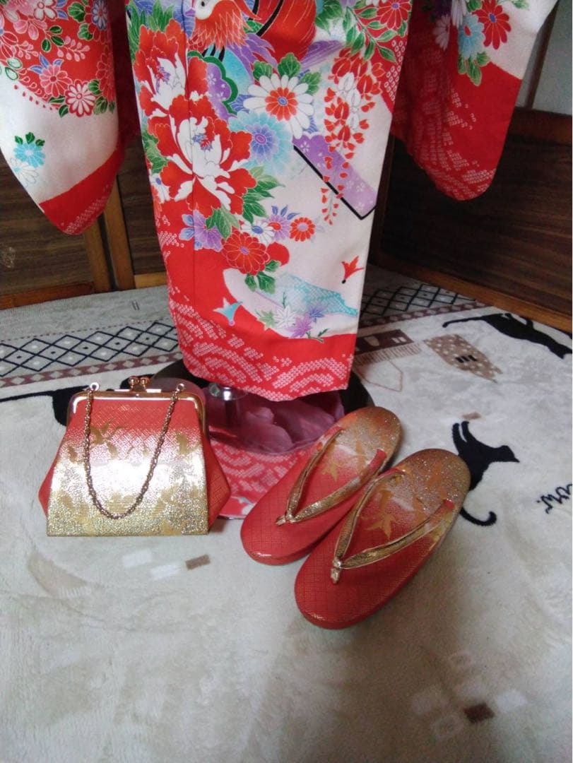 ちさとです。7歳向け・化繊・お着物のセット