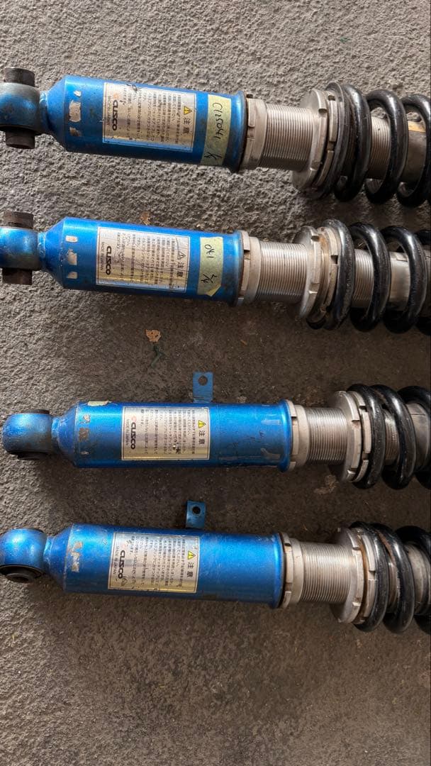 JZK110 アルテッツァ マーク2 ヴェロッサ 車高調 CUSCO