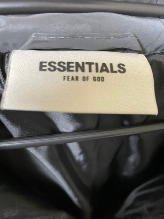 fear of god essentials ダウンジャケット