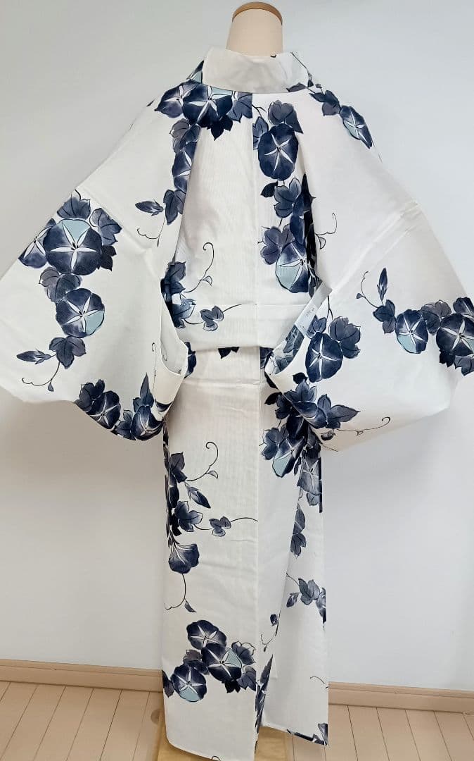 綿麻ゆかた　白地　くすみ朝顔　裄70cm