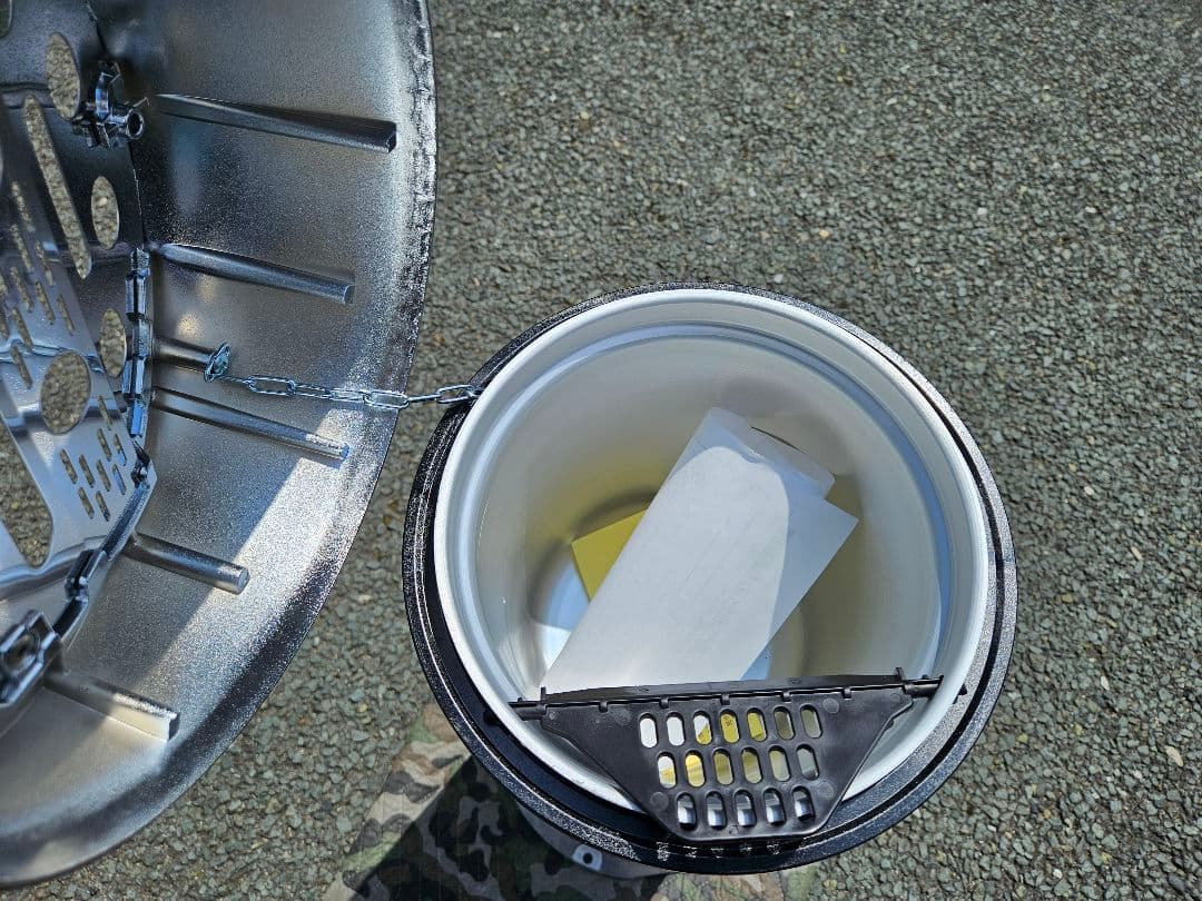 ステンレス製円形灰皿