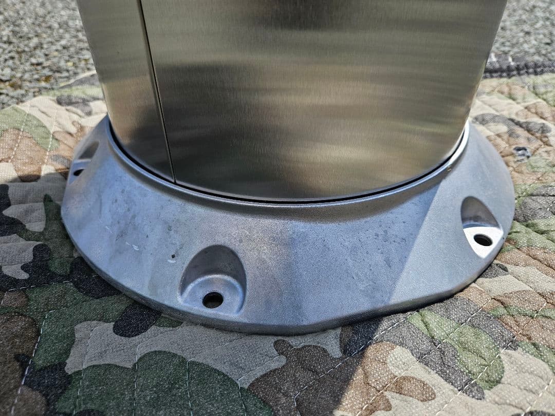 ステンレス製円形灰皿