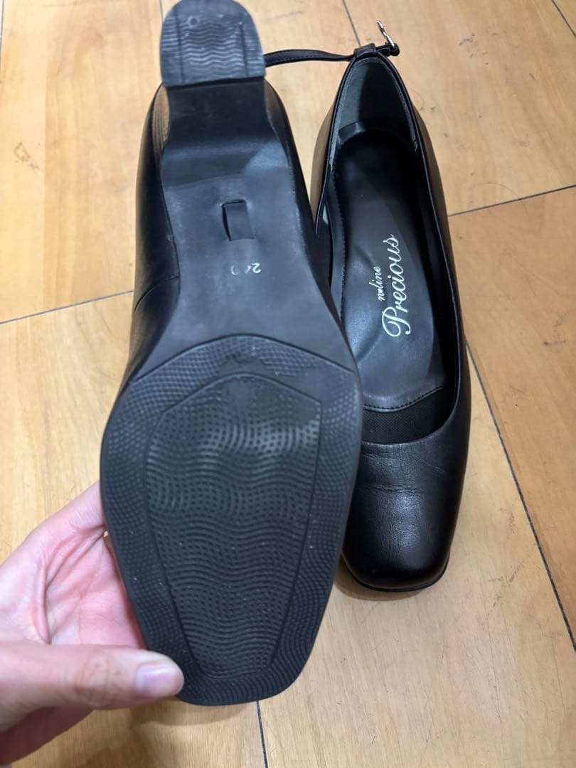 Precious ストラップ付き黒ハイヒール 24cm