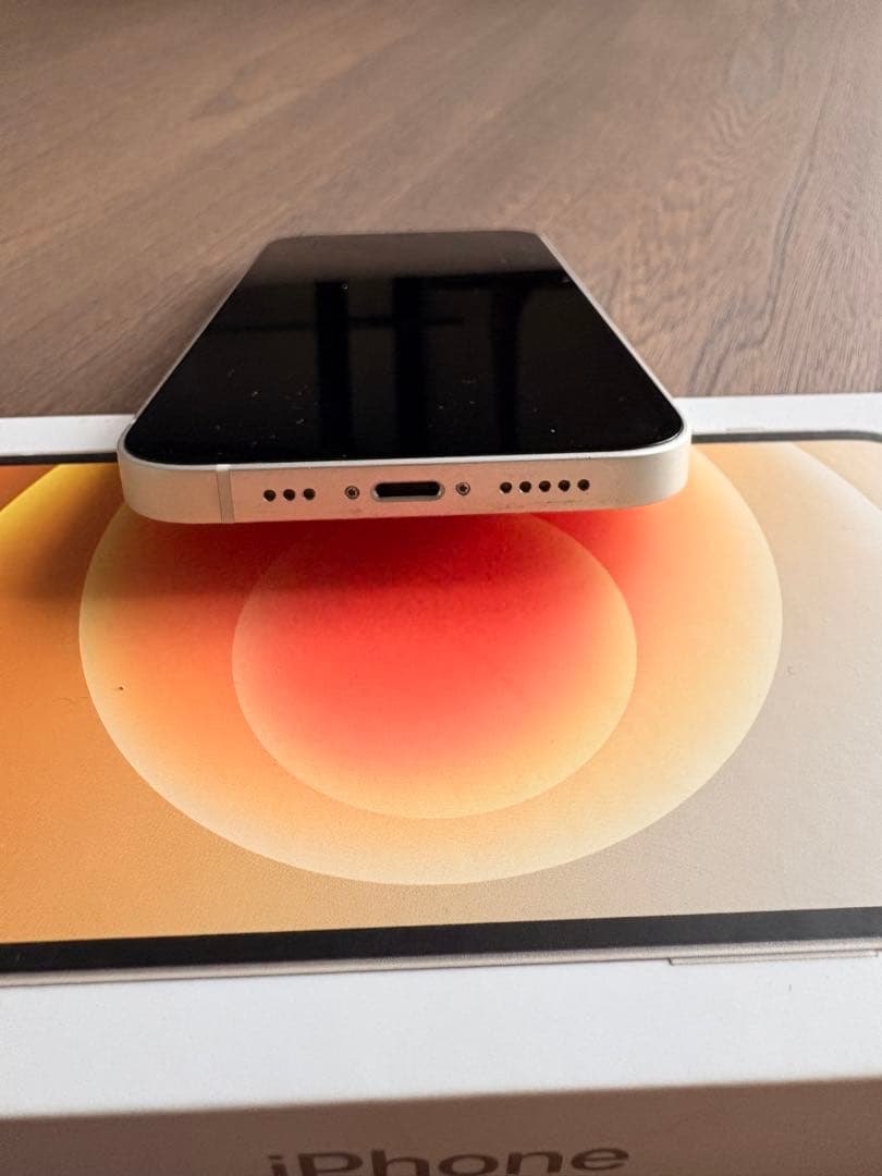 Apple iPhone 12 ホワイト SIMフリー　128GB