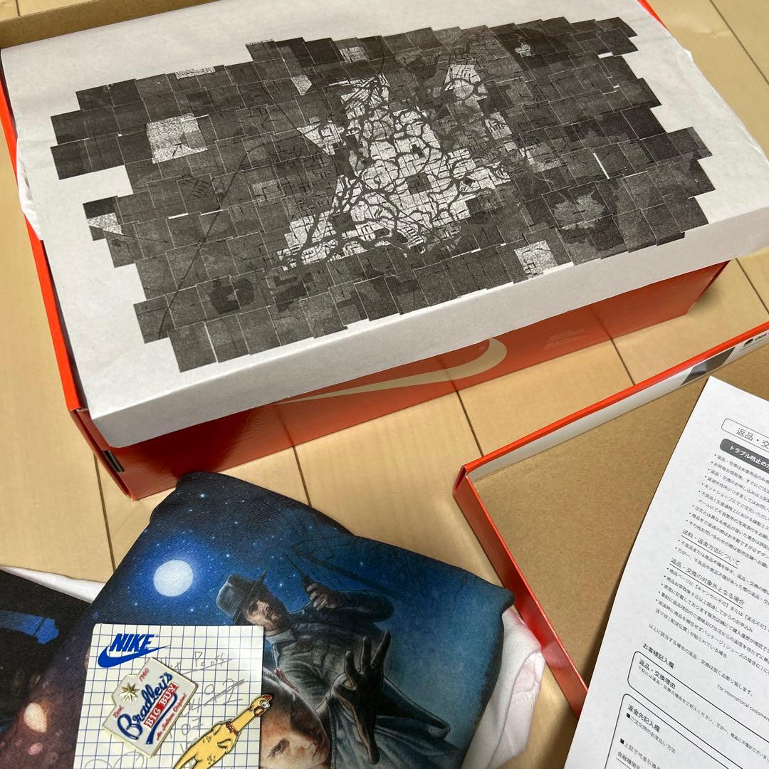 NIKE DUNK LOW stranger thingsコラボ　スニーカーのみ