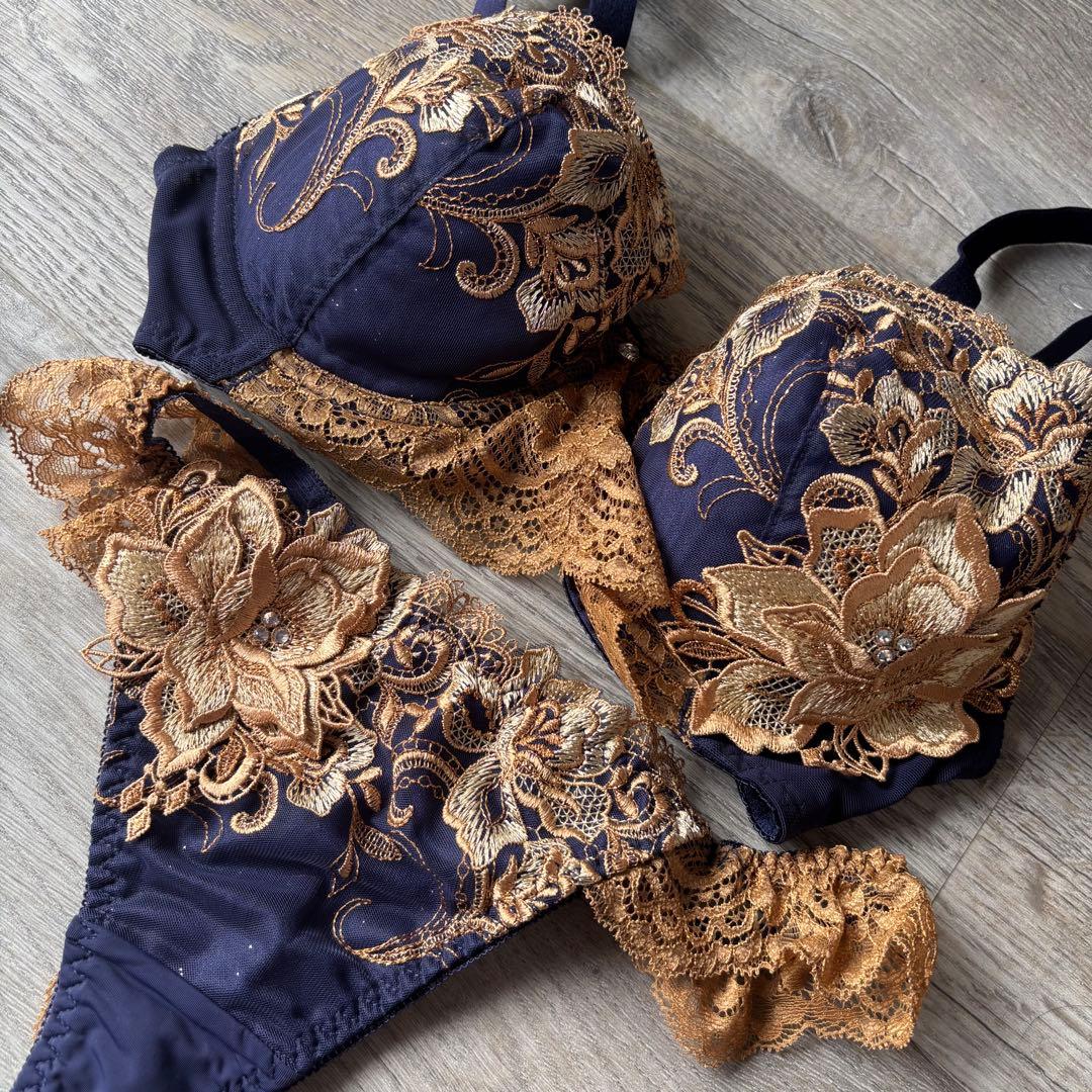 HIMICO ヒミコ　F70 ブラ　ソング　スリップ　M 新品