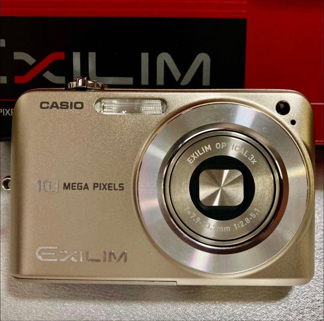 【未使用品】CASIO EXILIM 液晶デジタルカメラ　EX-Z1050