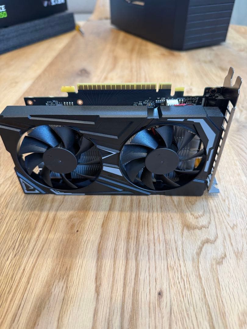 グラフィックボード・グラボ・ビデオカード GF-GTX1650D6-E4GB/DF3