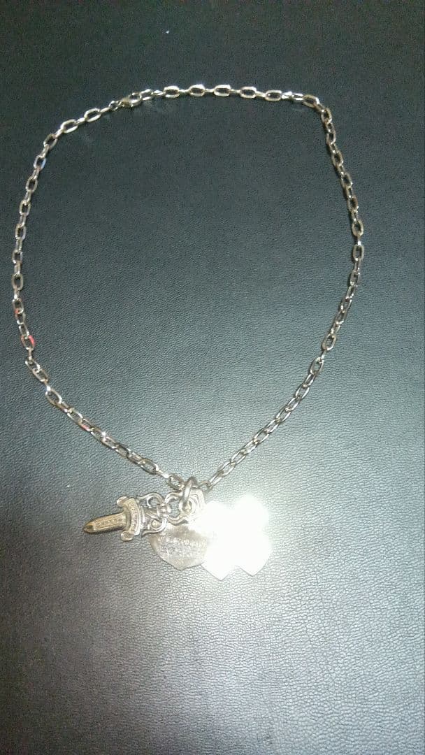 シルバー チャーム付き ネックレス