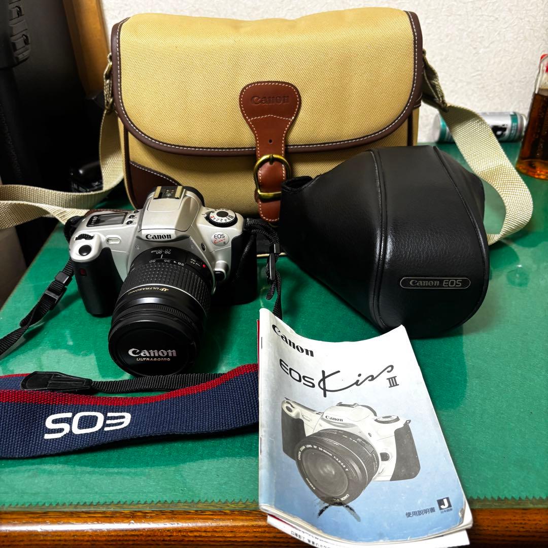 Canon キャノン　EOS Kiss 3 ケース　取扱説明書付