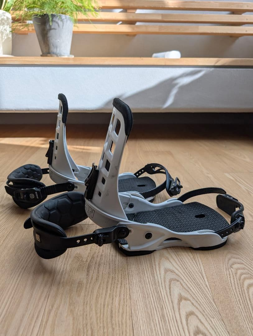 UNION ATLAS ホワイト スノーボードビンディング Mサイズ 17/18