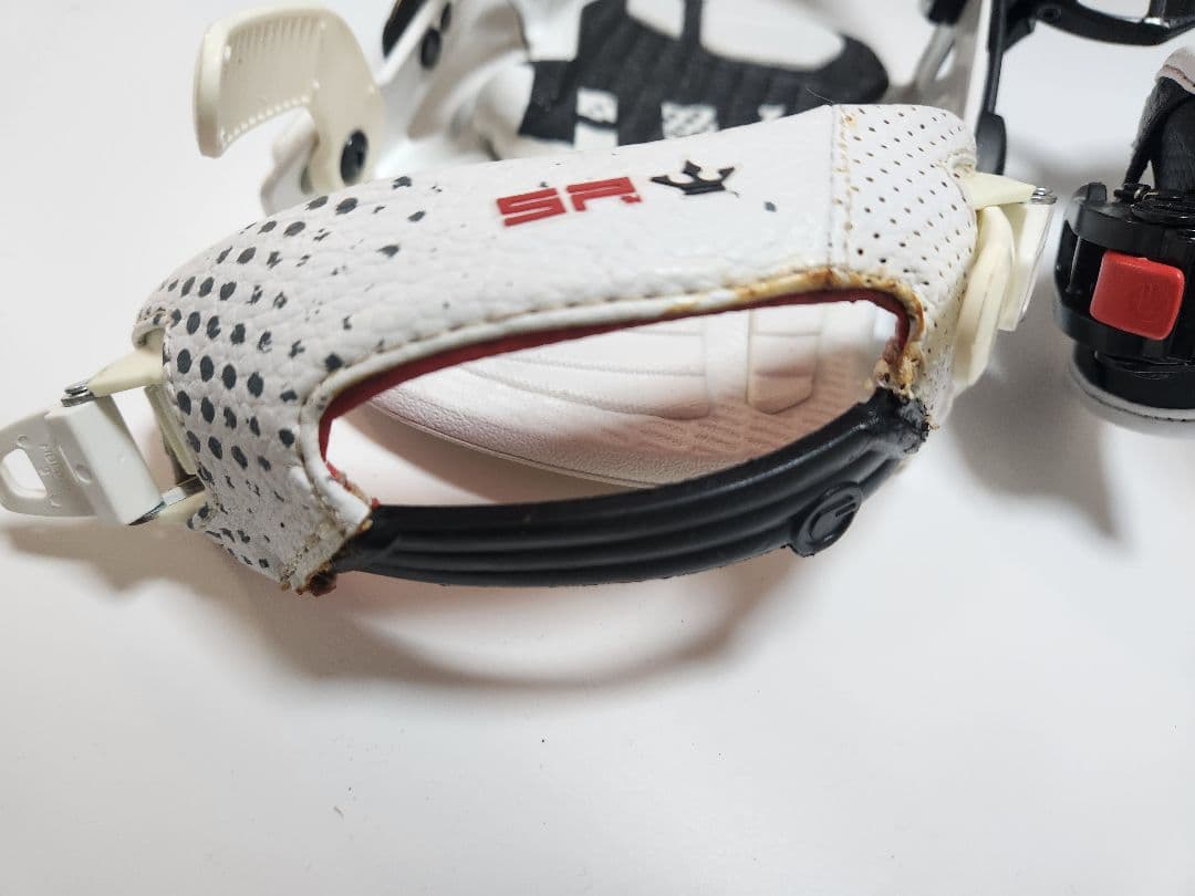 SP スノーボード ビンディング ホワイト/ブラック/レッド