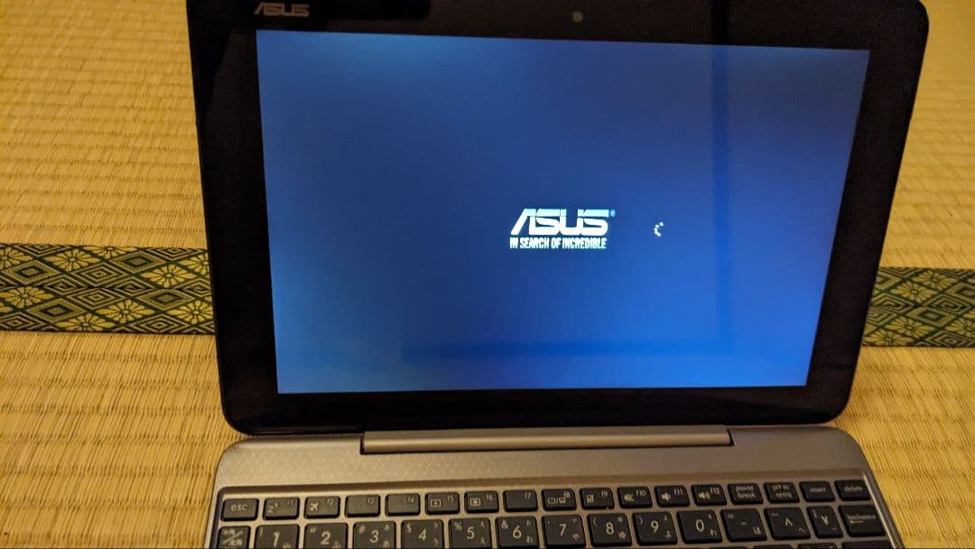 【美品】ASUS TransBook T101HA メタルグレー 本体